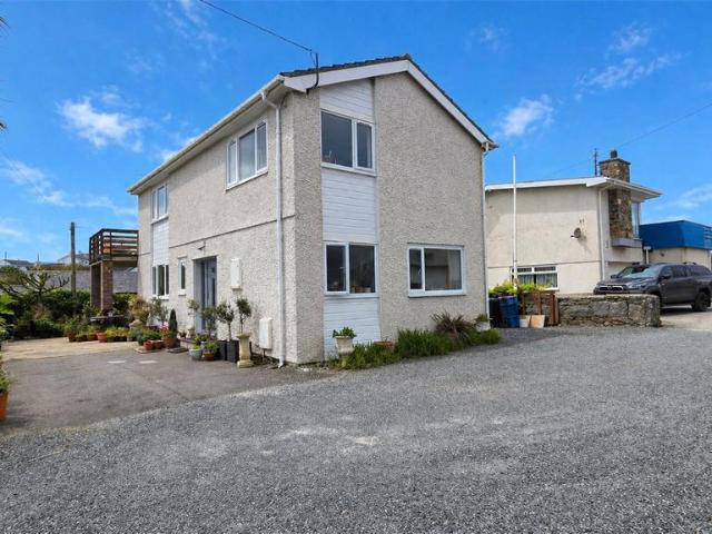 House for sale in Trearddur, Wales