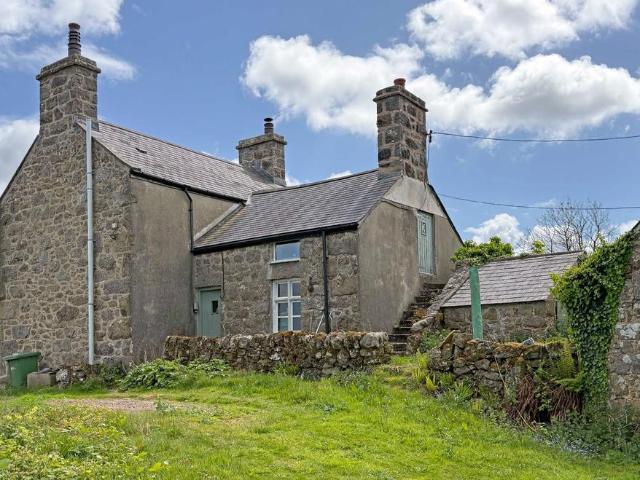 House for sale in Llanfair-Mathafarn-Eithaf, Llanbedrgoch