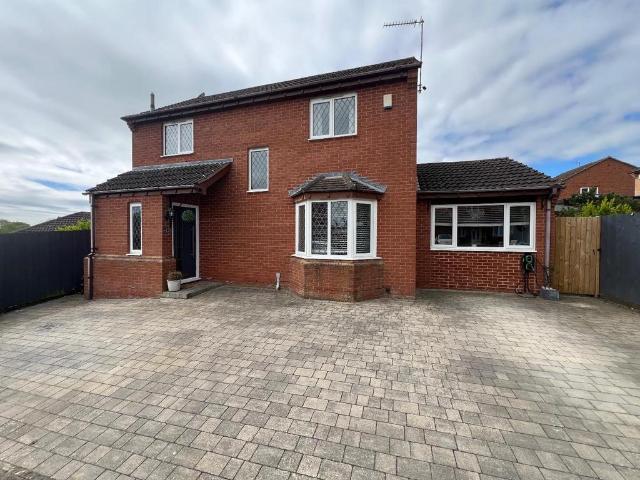 House for sale in Desborough