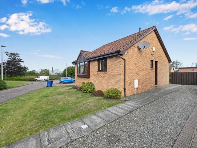 House for sale in Gowkshill, Newtongrange