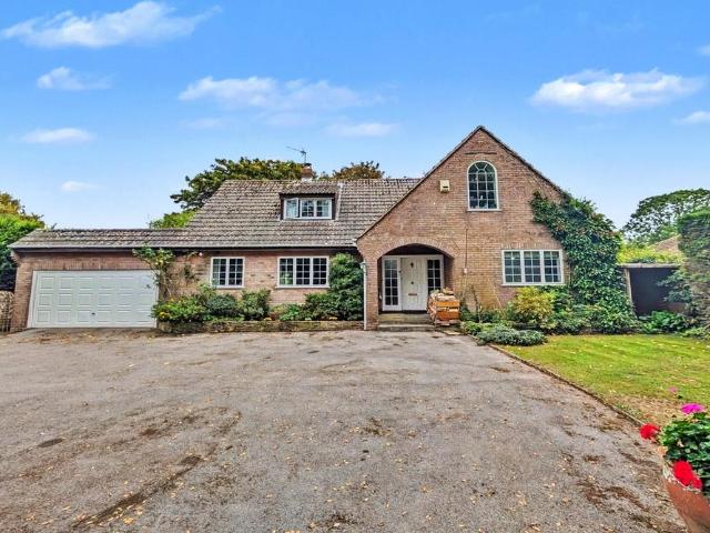House for sale in Iwerne Minster, Dorset