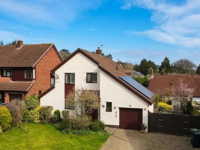 House for sale in Bromsberrow Heath, Gloucestershire