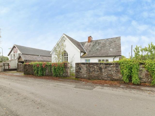 House for sale in Cae Iago, Ffarmers