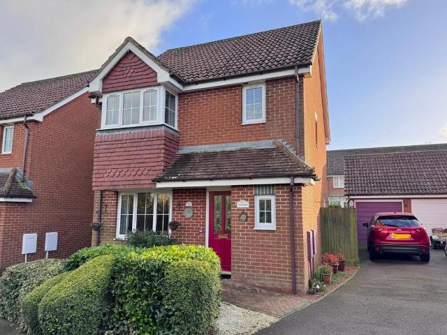 House for sale in Hawkinge, Folkestone