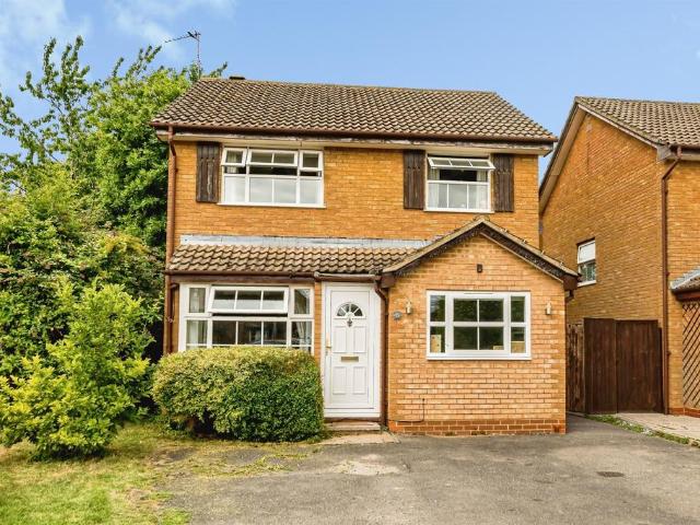 House for sale in Stoke Mandeville, Buckinghamshire