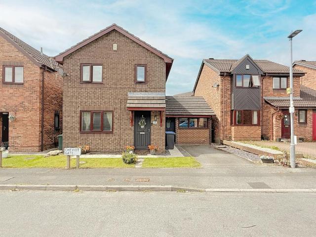 House for sale in Low Moor, West Yorkshire