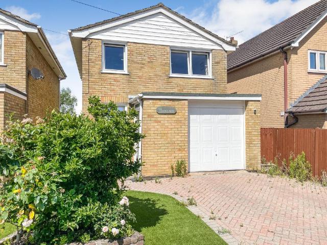 House for sale in Hedge End, Helford