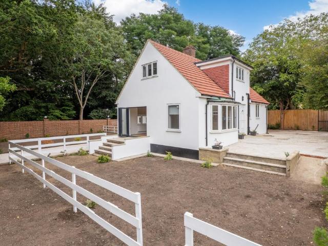 House for sale in Wallington, Greater London