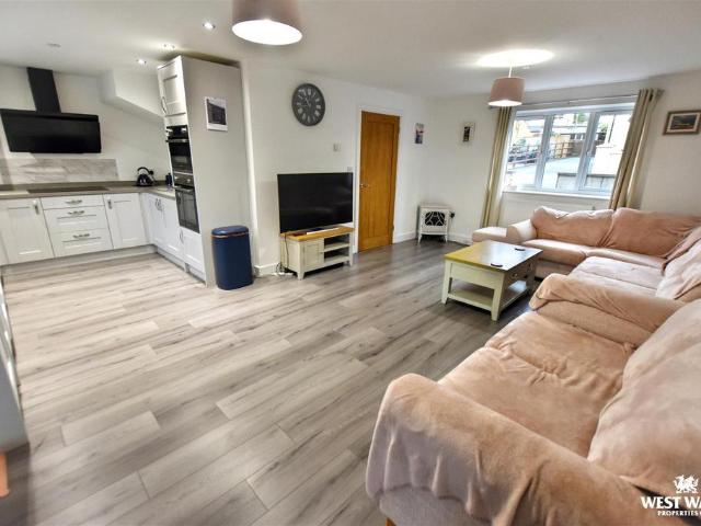 House for sale in Llandissilio, Wales