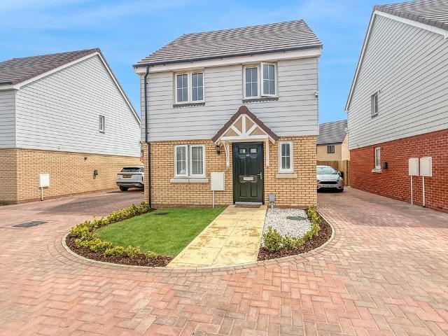 House for sale in Chipping Hill, Essex