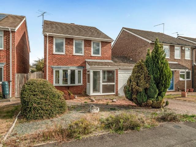 House for sale in Holyport, Bray