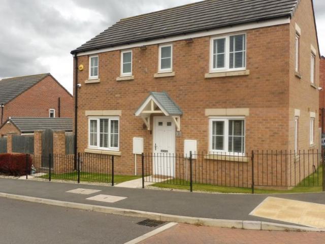 House for sale in Pogmoor, South Yorkshire