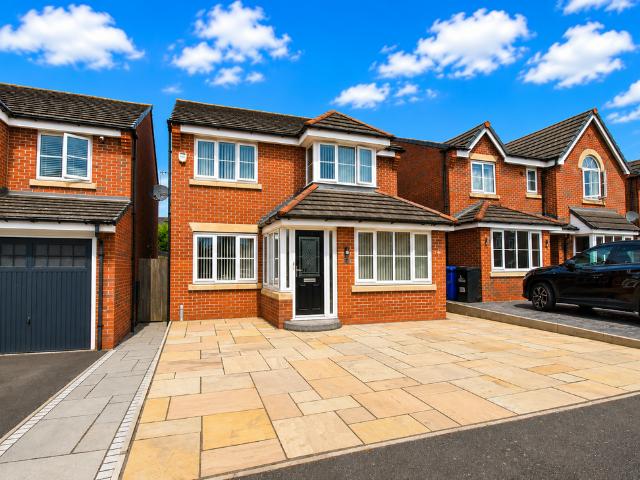 House for sale in Farnworth, Widnes