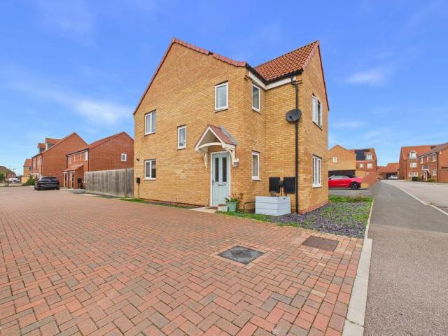 House for sale in Cardea, Peterborough