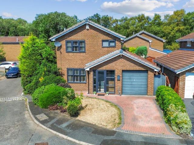 House for sale in Cinnamon Brow, Warrington