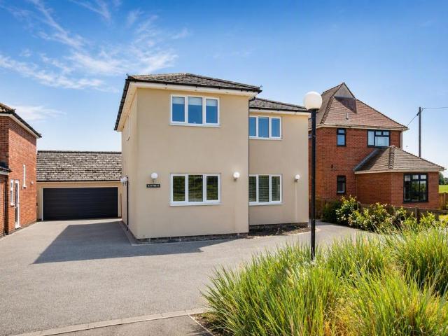 House for sale in Fordham Heath, Essex