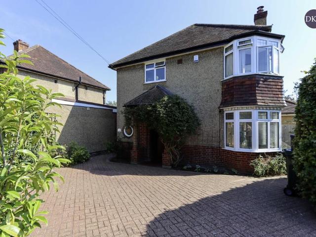 House for sale in Batchworth, Hertfordshire