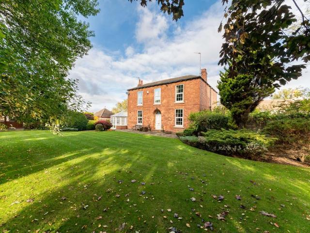 House for sale in Ossett, West Yorkshire