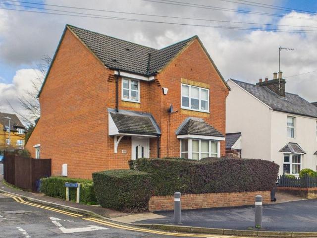 House for sale in Pouchen End, Hertfordshire