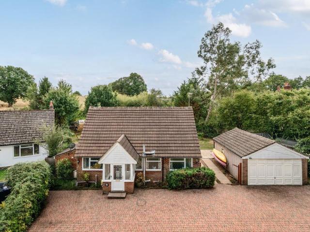 House for sale in Rowly, Waverley
