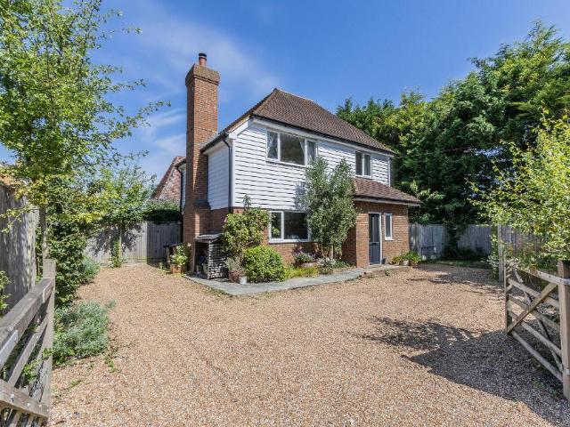 House for sale in Sponden, Sandown Park