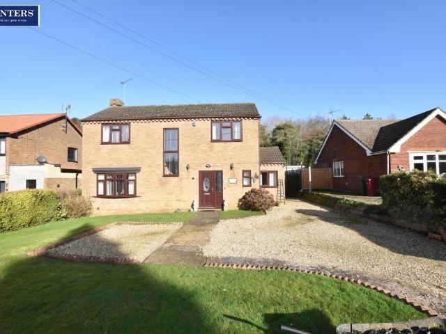 House for sale in Burton Upon Stather, North Lincolnshire