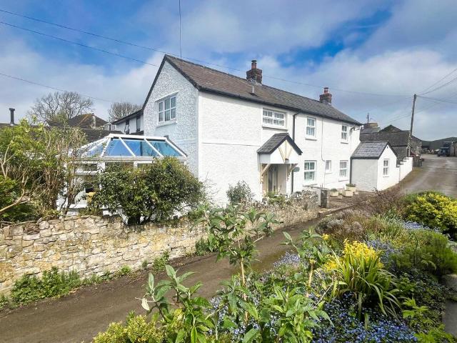 House for sale in Llan-Maes, Wales