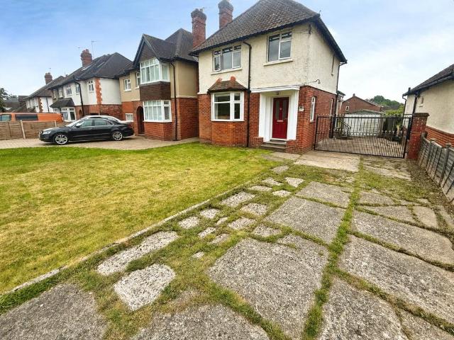 House for sale in Calcot, West Berkshire