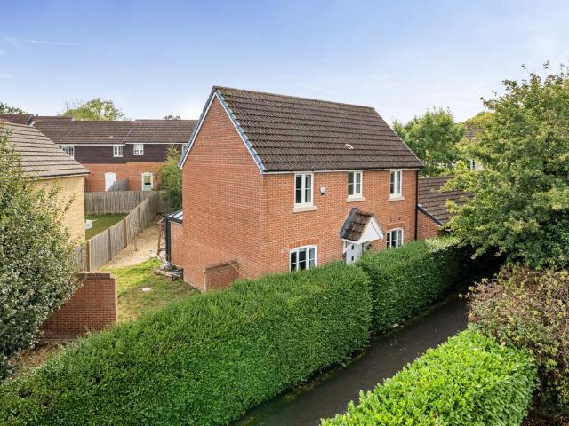 House for sale in Ridgeway Farm, Purton