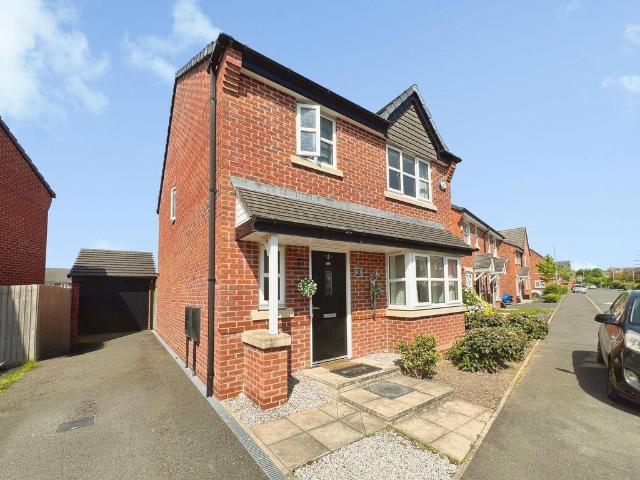 House for sale in Bradshaw, Lee Bank