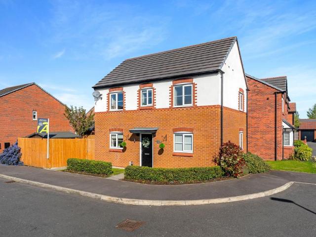 House for sale in Lunts Heath, Widnes
