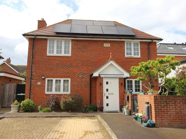 House for sale in Old Milton, Ashurst Bridge