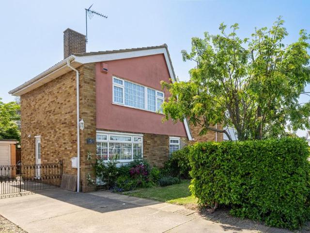 House for sale in Stokesby, Norfolk