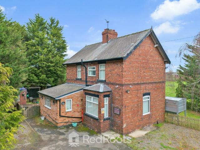 House for sale in Kirk Bramwith, South Yorkshire