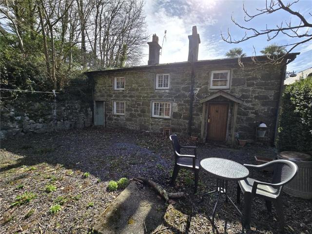 House for sale in Llandwrog, Wales