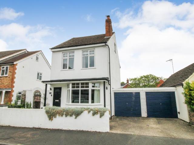 House for sale in Farnborough, Hampshire