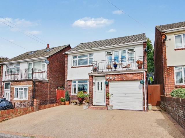 House for sale in Waterside Park, Southampton