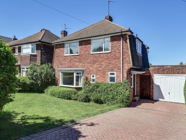 House for sale in London Borough of Croydon, Sanderstead
