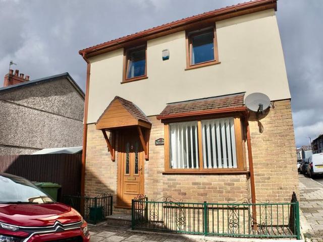 House for sale in Tir-Phil, New Tredegar