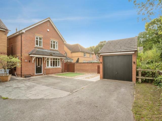 House for sale in Kirk Sandall, Doncaster