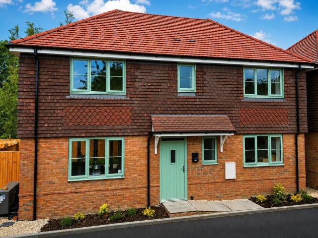 House for sale in Shalford, Westborough