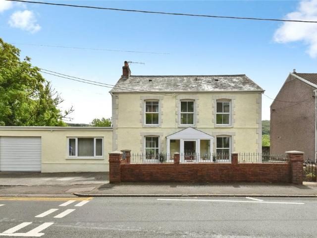 House for sale in Pontardawe, Ynysmeudwy