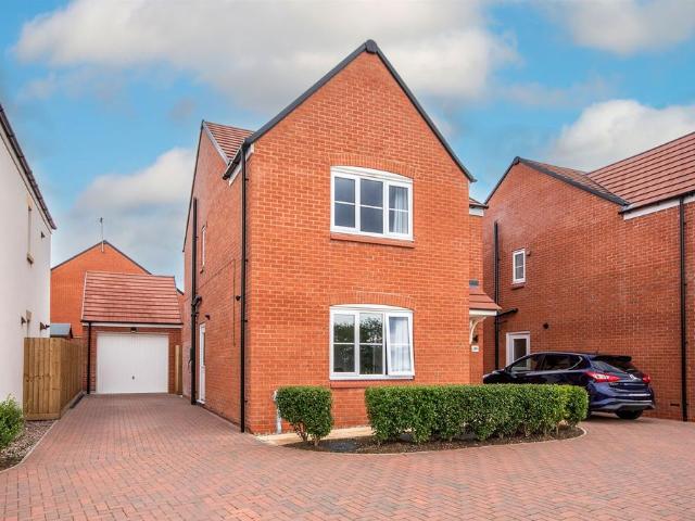 House for sale in Rothwell