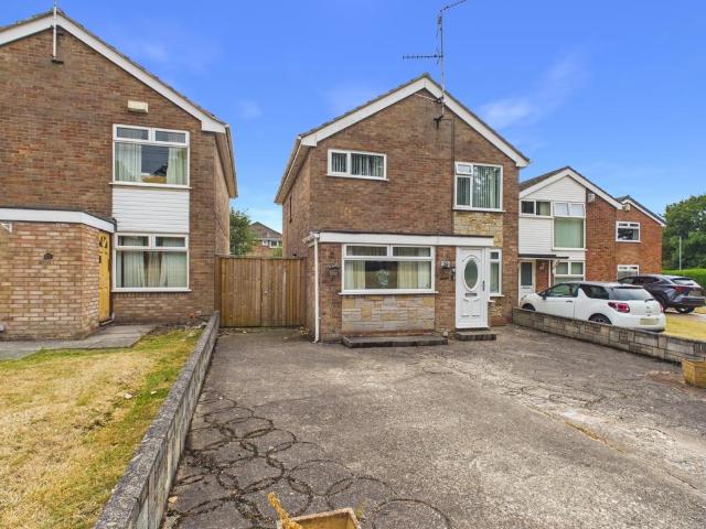 House for sale in Elton