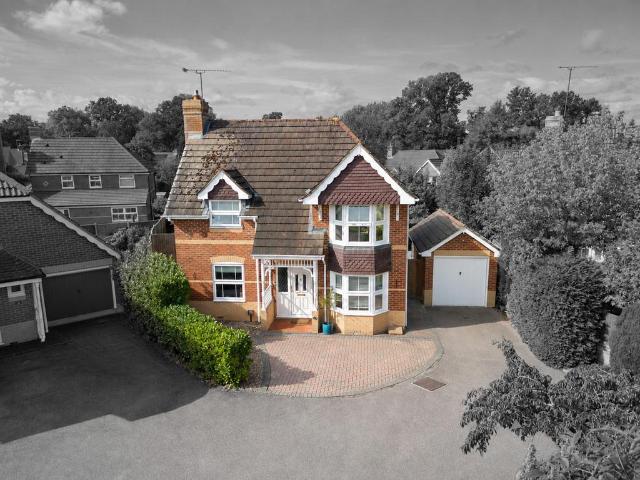 House for sale in Maidenbower, Crawley