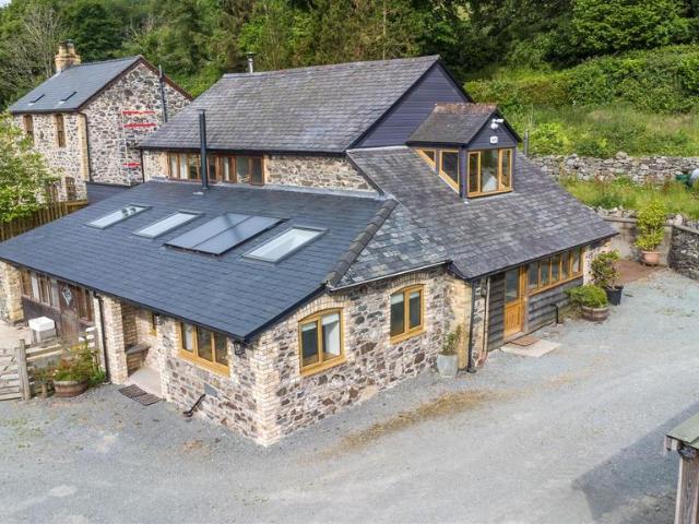 House for sale in Llanfyllin, Pen-y-bont-fawr