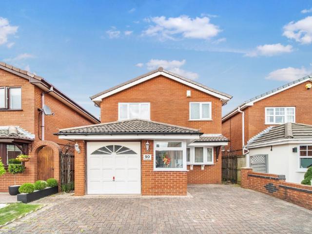 House for sale in Roby Mill, Lancashire