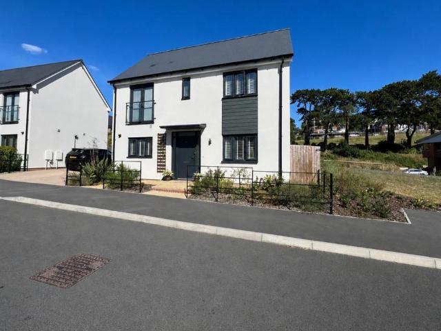 House for sale in Dursley, School House