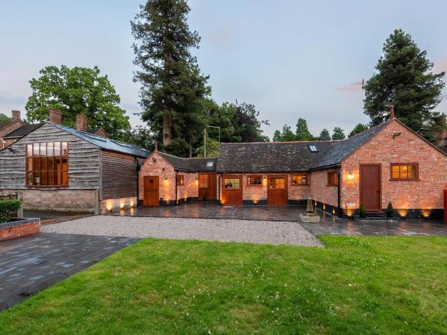 House for sale in Bromsgrove, Worcestershire