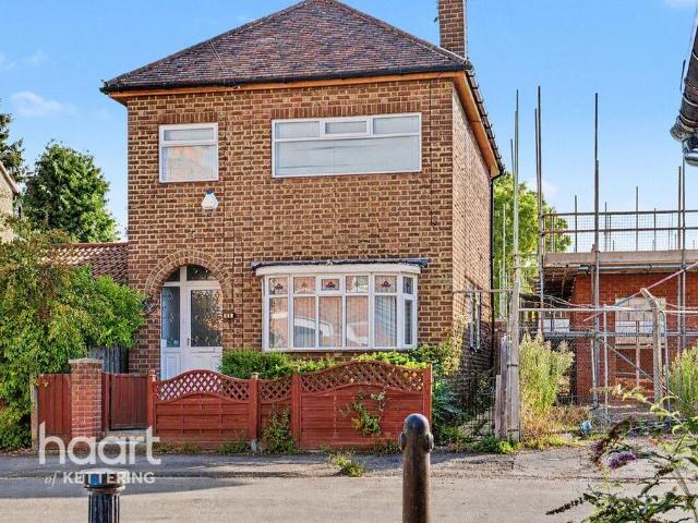 House for sale in Avondale, Kettering